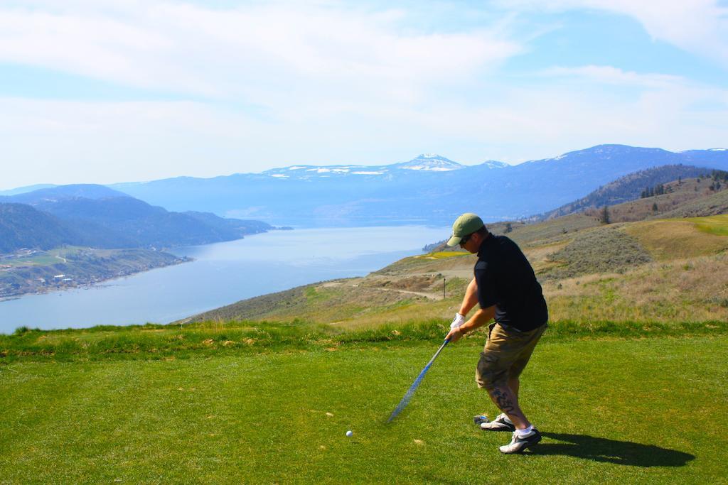 Lake Okanagan Bed And Breakfast Уест Келоуна Екстериор снимка